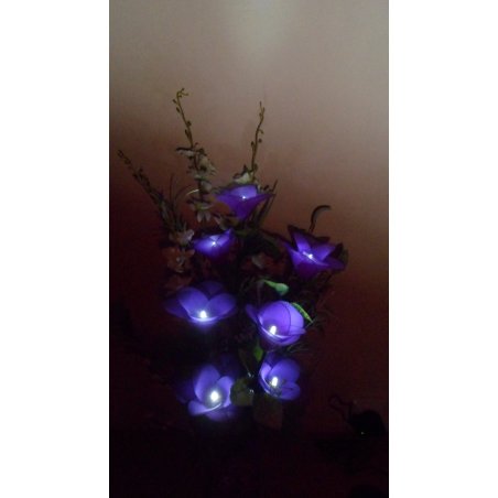Dekoračná lampa v tvare kvetu - Rio fialová LED